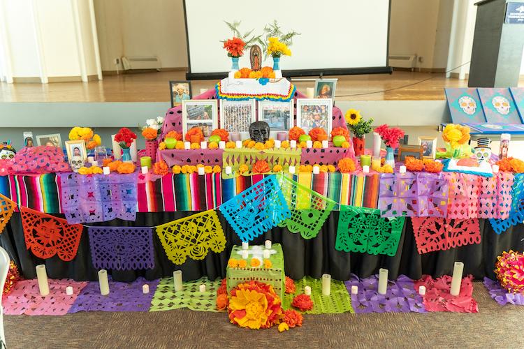 MSU Denver_Dios de los muertos_decoration Alter_DSC01202_JG_110222